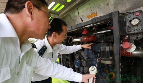 青岛天然气公交车过半 上路前“狗鼻子”全面检测